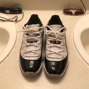 Air Jordan Retro 11 Concord low